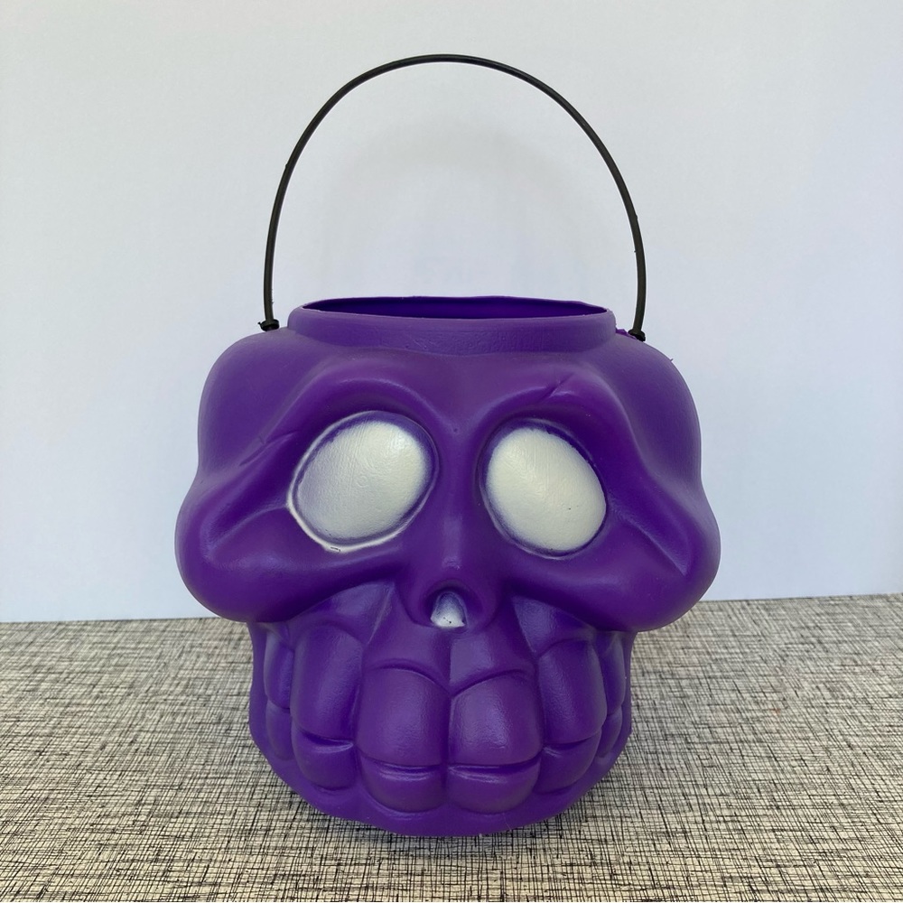 General Foam Plastic Purple Skull Candy Halloween Bucket Pail Skeleton Trick